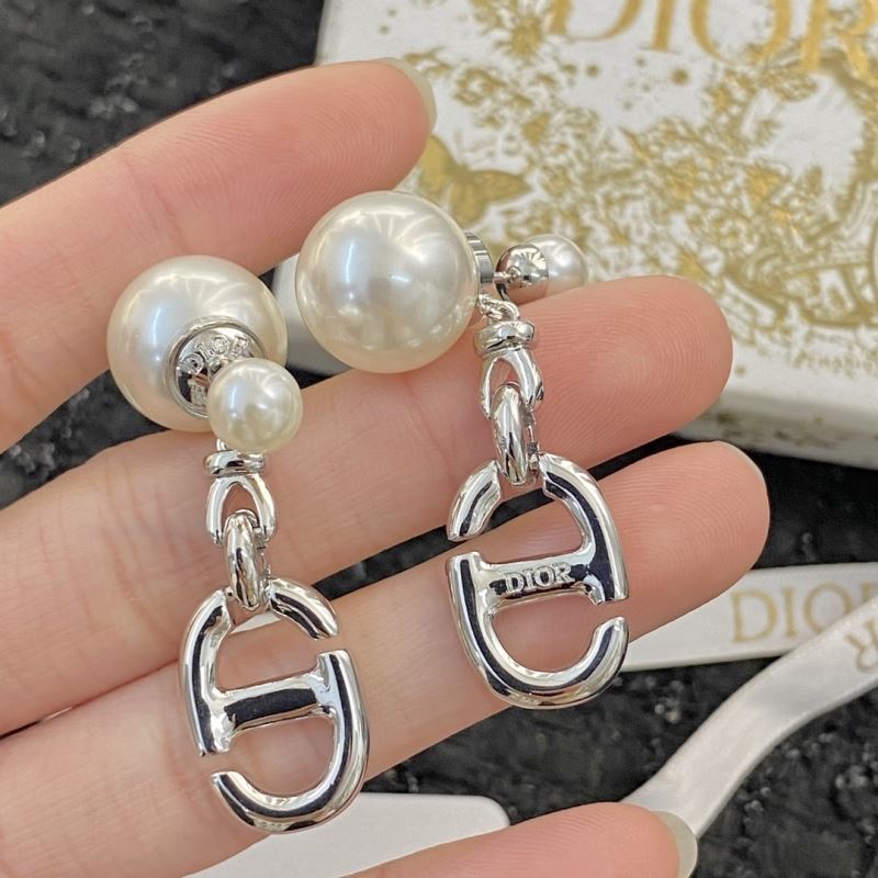 chr1st1an D10r earrings